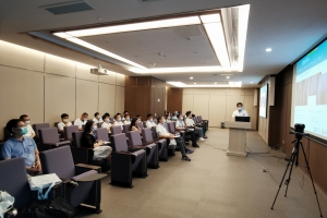 中德萬里連線，討論脊柱疑難病例