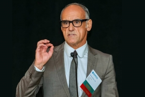 從腰椎內(nèi)窺鏡手術(shù)的歷史：我們學(xué)到了什么？