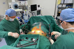 After 20 surgeries, 134 days of treatment, she’s regained control of her life！