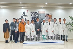 國際創傷外科專家Hildebrand教授北京積水潭醫院完美日記