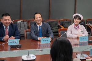 Perfect Diary - Visit to Guangdong Provincial Hospital of Chinese Medicine by Prof. Petersen, A World-class Master in Sports Medicine